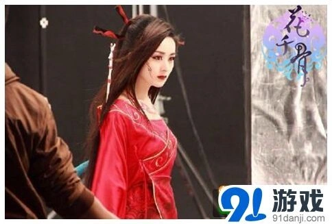赵丽颖代言花千骨手游造型曝光