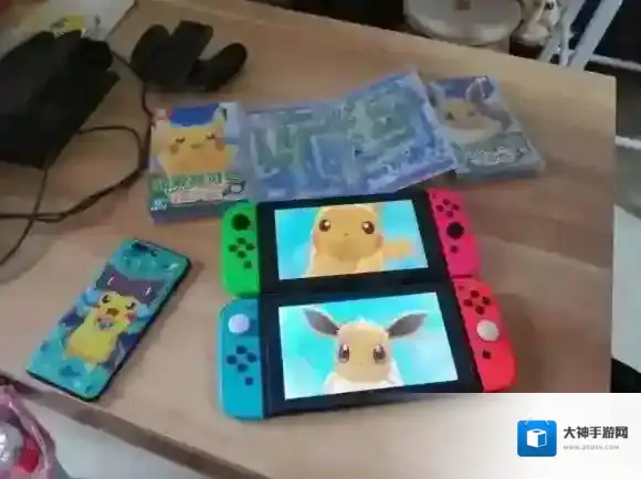 精灵宝可梦LetsGo皮卡丘伊布捕抓