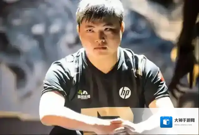 UZI选手排位疯狂使用神话装备狂风之力